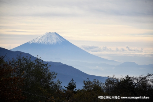 美し森駐車場から見る富士山