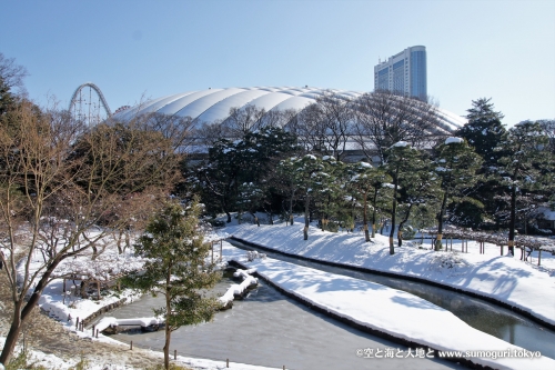 大雪の小石川後楽園