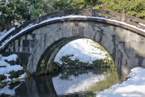 大雪の小石川後楽園